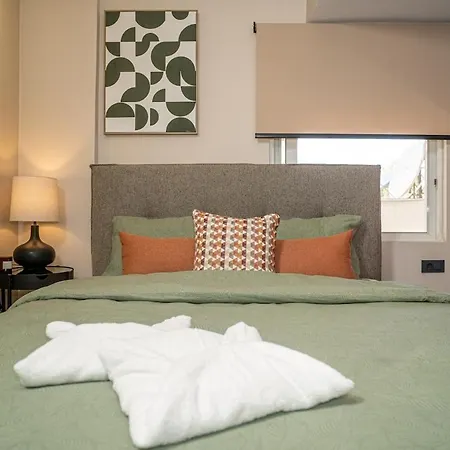 Panterra-chania Center *